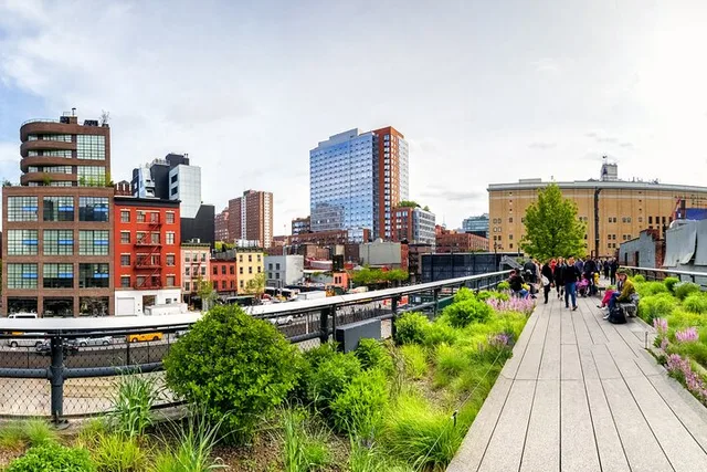 New York City High Line Walking Tour with Edge Access - Image 4
