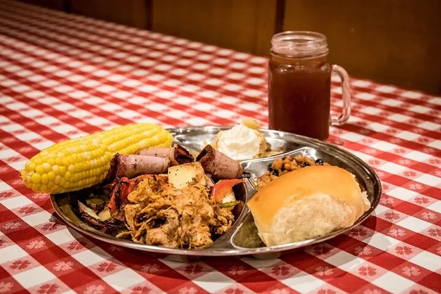 Branson Chuckwagon Dinner Show - Image 1