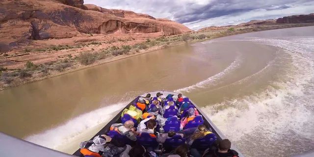 Moab Colorado River Speed Boat Tour 1 hr - Image 4