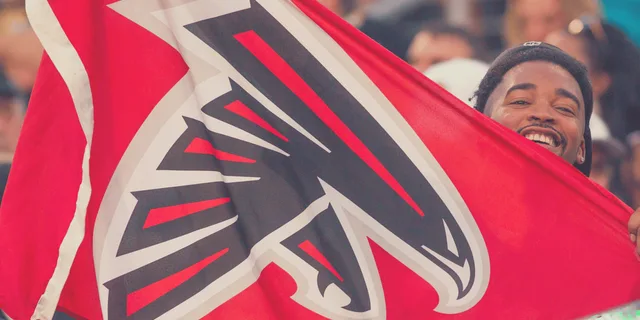 Atlanta Falcons NFL Game at Mercedes Benz Stadium - Image 3