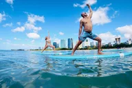 Honolulu Stand-Up Paddle Yoga 75 min thumbnail 2