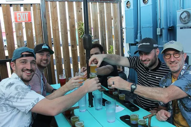 Honolulu Beer Lover's Bike Tour - Image 4