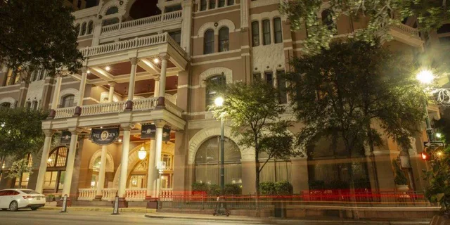 Austin Haunted Pub Crawl - Image 2