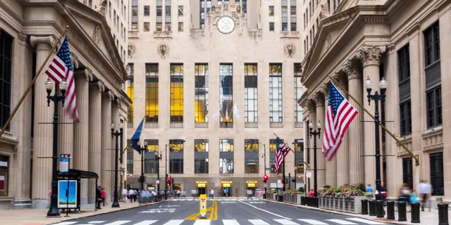 Chicago Private Architecture Tour - Image 3