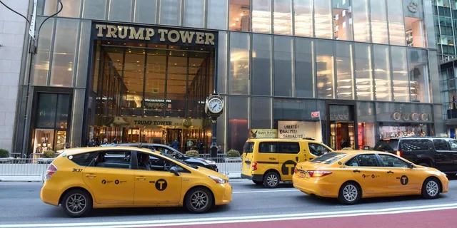 New York City Private Walking Tour of Trump Buildings - Image 3