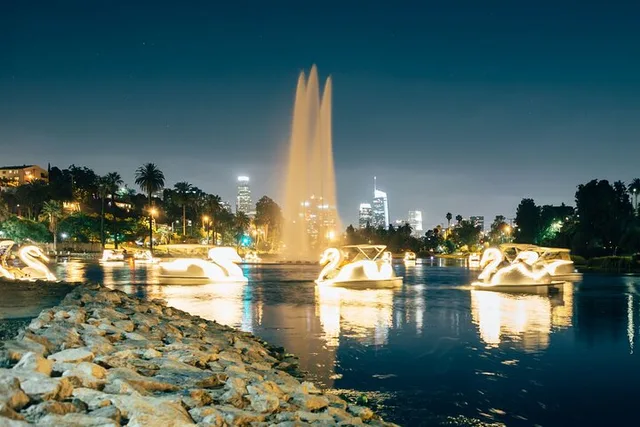 Los Angeles Swan Boat Rental in Echo Park - Image 4