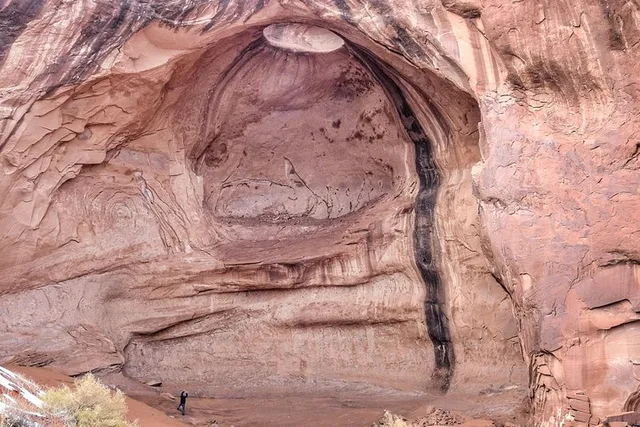 Monument Valley 4×4 Backcountry Tour 2.5 hr - Image 4