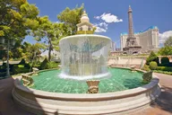 Las Vegas Eiffel Tower Private Tour 2 hr thumbnail 3