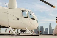 Los Angeles Helicopter Tour with Rooftop Landing thumbnail 4