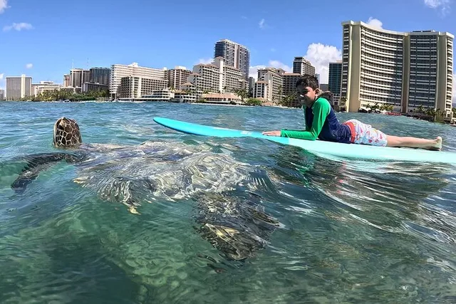 Waikiki Surf Lessons 90 Min - Image 1