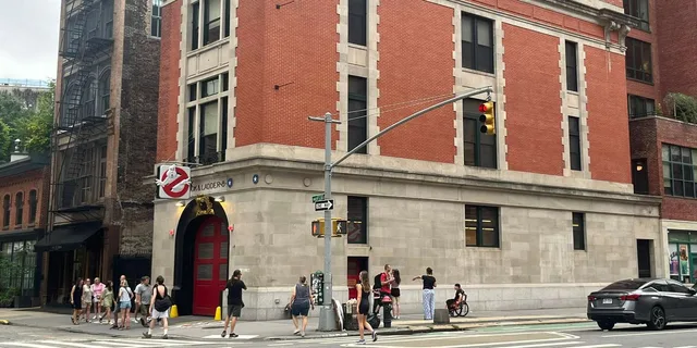 New York Film and Celebrity Tour in Italian 3 hr - Image 4