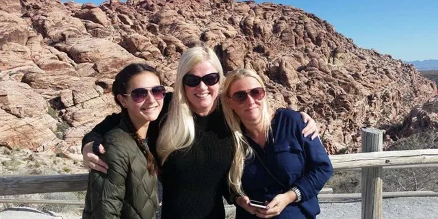 Las Vegas Red Rock Canyon & Cactus Joe's Tour 4 hr - Image 5