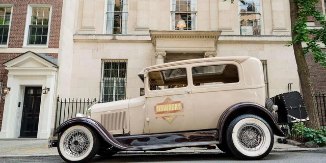 New York City Wine Tasting and Classic Car Tour - Image 1