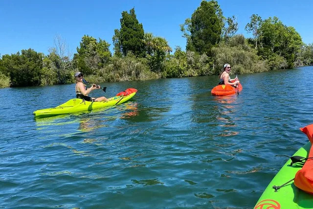 Crystal River Single Kayak Rental - Image 1