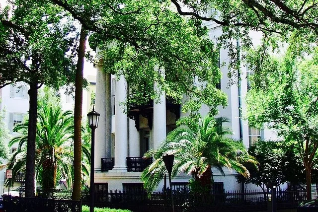 Savannah Historical Walking Tour 2 Hr - Image 5