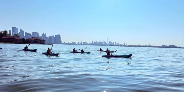 New York City Hudson River Kayak Tour with Statue of Liberty - Image 5