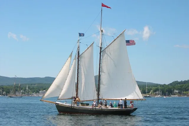 Camden Schooner Surprise Sail - Image 1