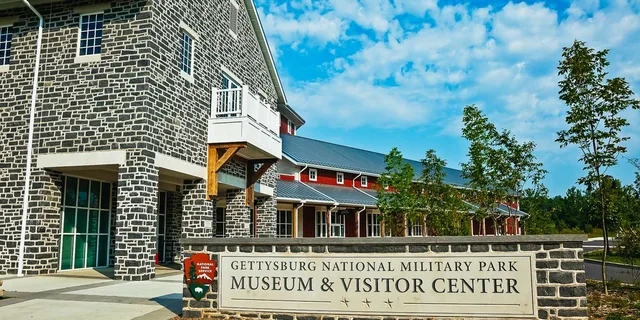 Gettysburg Reluctant Witness Walking Tour 2 hr - Image 4
