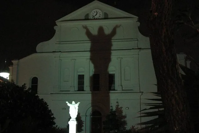 New Orleans Darkside Tour: Spirits, Vampires, and Voodoo 2 hr - Image 1