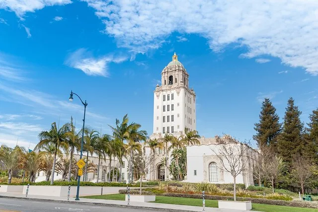 Beverly Hills Self-Guided Audio Tour - Image 2
