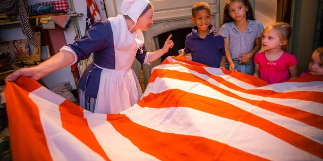 Philadelphia Bus Tour with Penitentiary and Betsy Ross House - Image 2