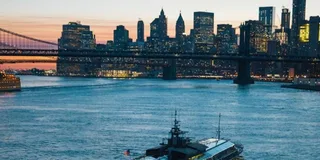 New York City Lunch Cruise on Glass-Enclosed Boat