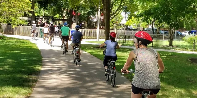 Chicago Bike Rental - Image 4