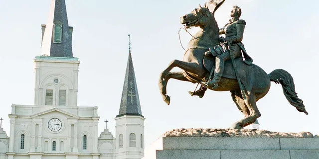 New Orleans Bus, Cruise, and Walking Tour - Image 5