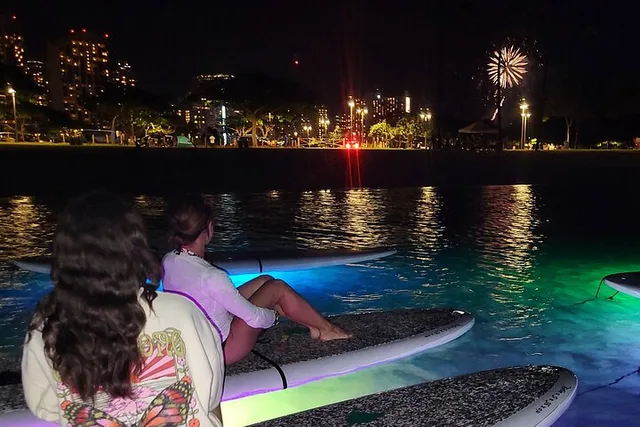 Honolulu SUP Yoga and Fireworks 90 Min - Image 5