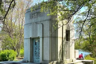 Chicago Graceland Cemetery Walking Tour thumbnail 5