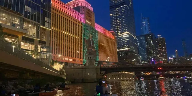 Chicago Ghosts and Gangsters Night Kayak Tour - Image 5