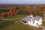 Traverse City Sunset Wine Tour on Old Mission Peninsula thumbnail 6