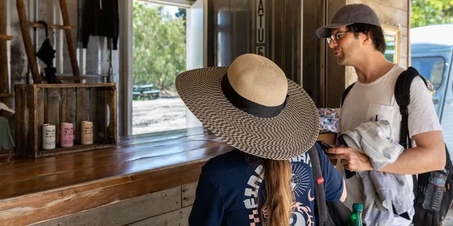 Malibu Vineyard Hike with Wine and Photo Stops - Image 6