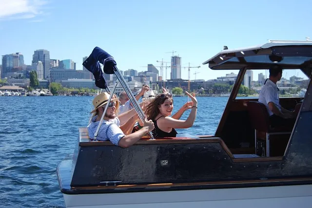Seattle Sightseeing Cruise BYOB 1 hr - Image 3