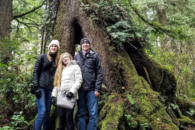 Portland Oregon Coast and Wine Tasting Tour - Image 5