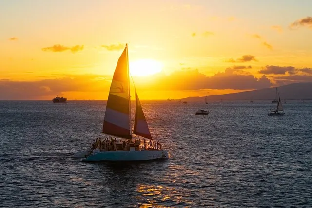Honolulu Sunset Sail on the Hāwea - Image 6