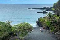 Maui Road to Hana Tour with Waterfalls and Beaches thumbnail 4