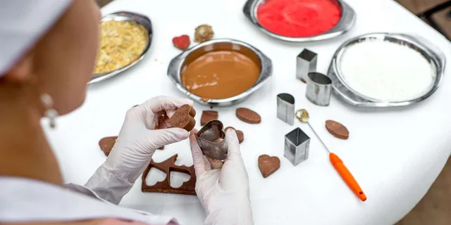 Atlanta Chocolate and Macaron Making Class - Image 1