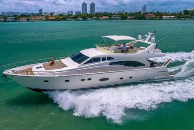 Miami Yacht Rental - Image 1