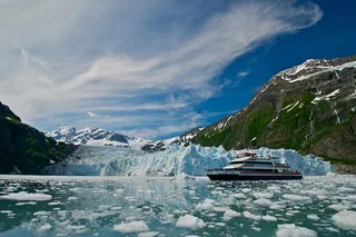 Anchorage Glacier Cruise and Coach Tour