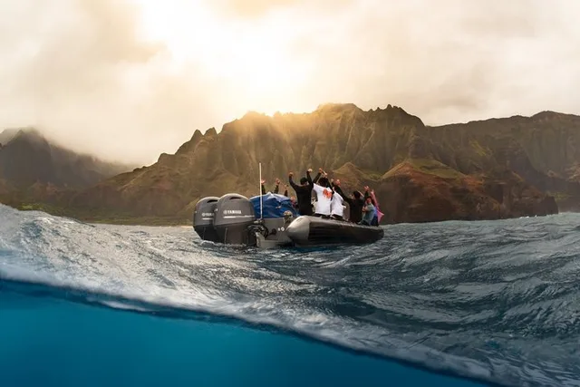 Kauai Raft Expedition with Beach Landing - Image 5