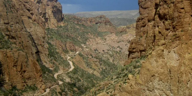Phoenix Apache Trail and Dolly Steamboat Tour - Image 3