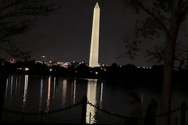 Washington, DC Monumental Moonlight Bus Tour - Image 3