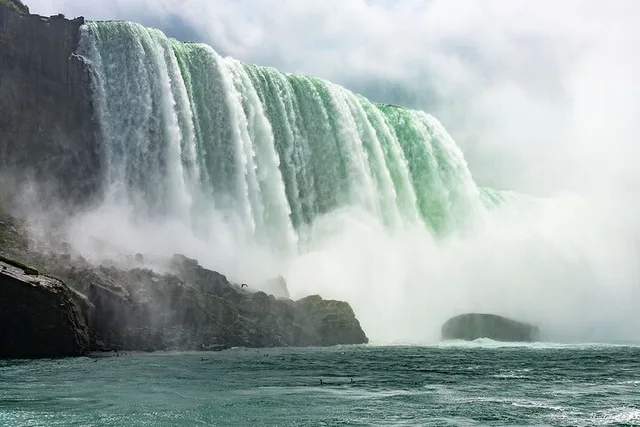 New York City Niagara Falls Tour with Outlet Shopping 2-Day - Image 6