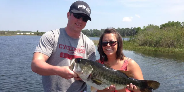 Clermont Bass Fishing Experience with Expert Guide 4 hr - Image 1