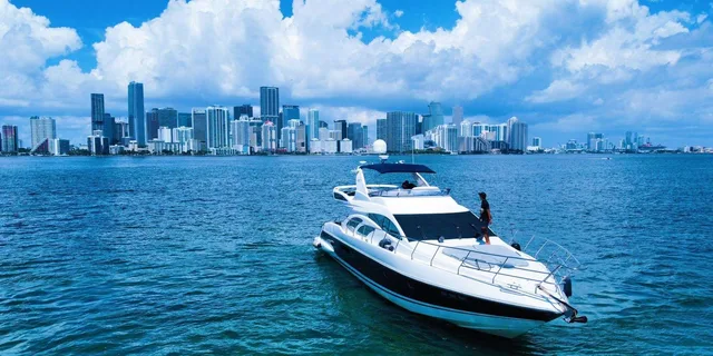 Miami Yacht Tour on a 70ft Azimut - Image 2