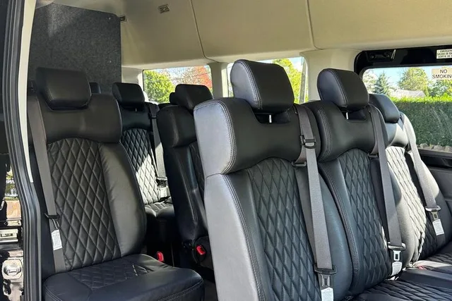 Newport Van Tour with Breakers Admission 3 hr - Image 1