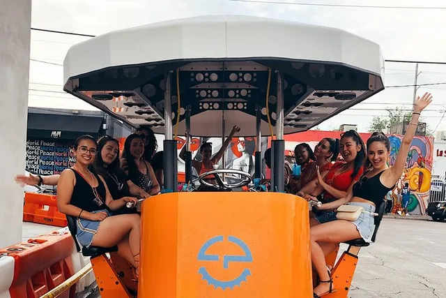 Miami Party Bike Bar Crawl - Image 4