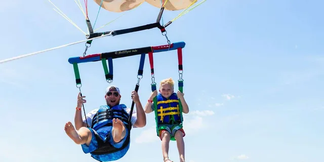 Destin Parasailing Flight Above the Gulf - Image 4