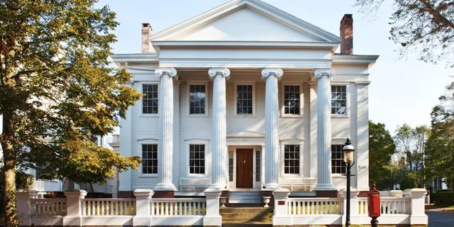 Nantucket Downtown Walking Tour - Image 4